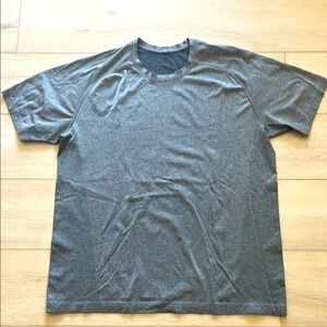 LULULEMON :: TEE